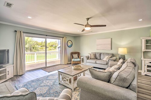 Sunny Edisto Island Duplex - Half Mile to Beach!