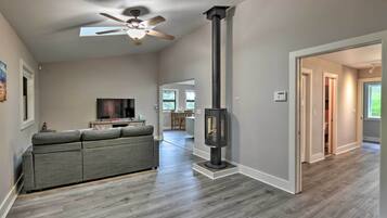 House (1 Bedroom) | Interior