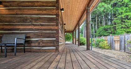 Quiet & Cozy Eureka Home Near Sequoia Park & Zoo!