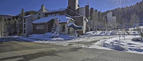 Apartment (0 Bedroom) | Interior