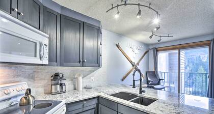Cozy Ski-in/out Winter Park Studio w/ Hot Tubs!