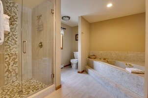 Íbúð (4 Bedrooms) | Að innan