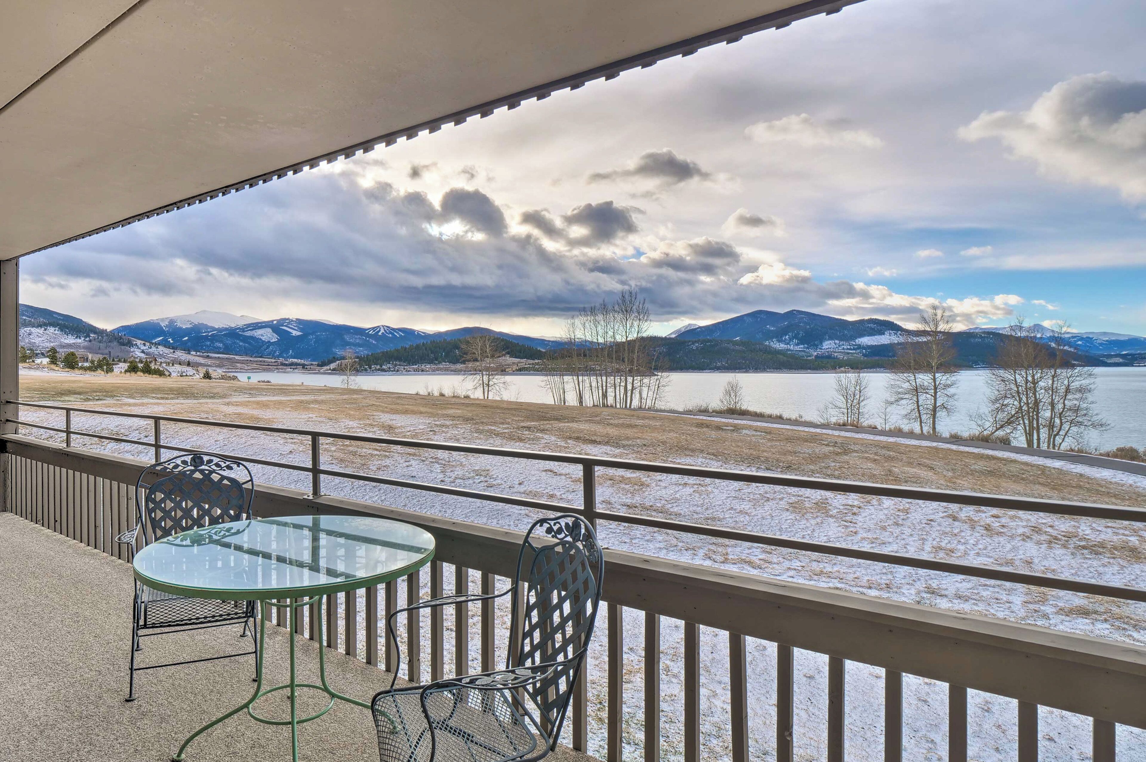 Apartment (2 Bedrooms) | Front of property