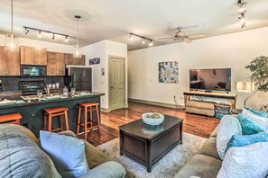 Apartment (2 Bedrooms) | Front of property - Dwtn Condo 4 Blocks to The Wilmington Riverwalk! (Wilmington)