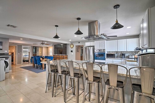 Home w/ Private Pool - Near Las Vegas Strip!