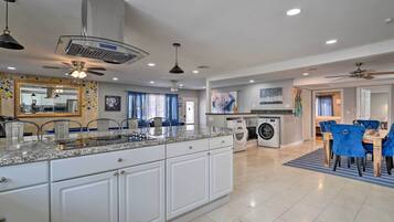 Rumah (4 Bedrooms) | Interior