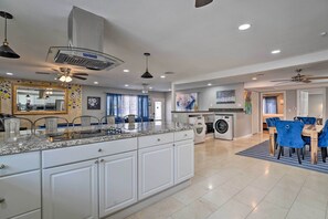 Rumah (4 Bedrooms) | Interior