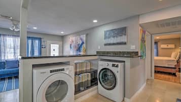 Rumah (4 Bedrooms) | Interior