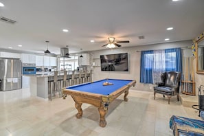 House (4 Bedrooms) | Interior