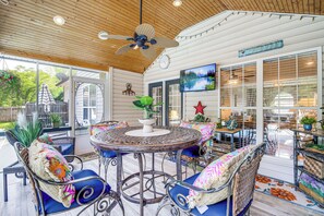 House (4 Bedrooms) | Front of property