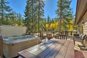 Interior - Luxury 4 BR Cabin: 2 King Suites on Shuttle Route (Winter Park)