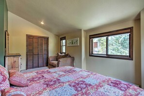 House (2 Bedrooms) | Interior - Winter Park Cabin - Walk to Main Street & Downtown (Winter Park)