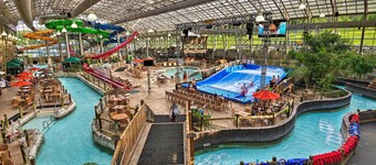 Ski-in Resort Family Condo w/ Deck at Jay Peak!