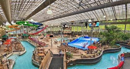 Ski-in Resort Family Condo w/ Deck at Jay Peak!