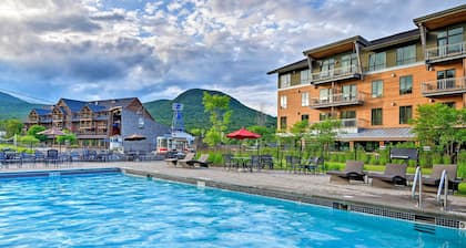 Ski-in Resort Family Condo w/ Deck at Jay Peak!