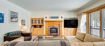 Ski-in Resort Family Condo w/ Deck at Jay Peak!