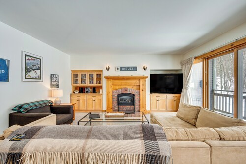 Ski-in Resort Family Condo w/ Deck at Jay Peak!