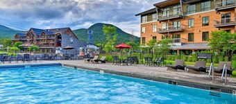 Ski-in Resort Family Condo w/ Deck at Jay Peak!