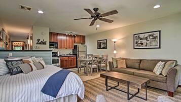 Apartment (0 Bedroom) | Interior