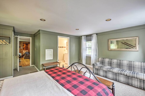 Charming Wilmington Cabin, 8 Mi. To Mt Snow! - Molly Stark State Park, Wilmington