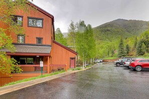 Apartment (3 Bedrooms) | Interior - Elegant Vail Home - Walk to Booth Falls Trail (Vail)