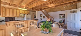 Questa Home w/ Views - 13 Mi to Red River Skiing!
