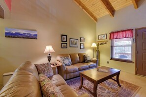 Apartment (1 Bedroom) | Interior - Condo w/ Grill Access: Close to Angel Fire Resort (Angel Fire)