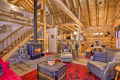 Breckenridge Cabin w/ Hot Tub: Ski & Hike!