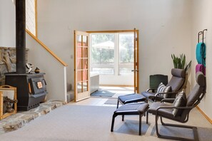 House (3 Bedrooms) | Interior - Roomy Angel Fire Home w/ Hot Tub, Sunroom & Views! (Angel Fire)