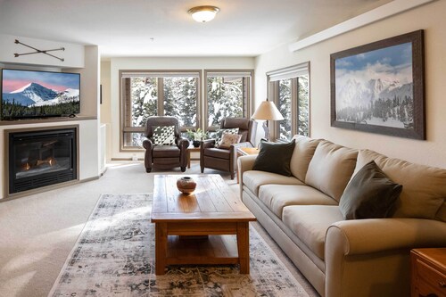 Steps to Ski Lifts - Condo w/ Walk-out Patio!