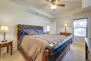 Interior - Canyon Lake Home w/ Grill ~ 1 Mi to Boat Ramp (Canyon Lake)