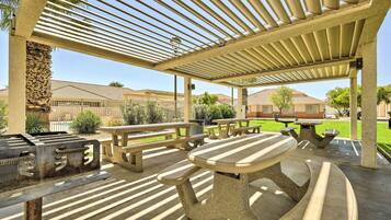 Apartment (2 Bedrooms) | Bahagian dalam