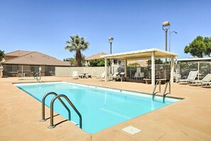 Apartment (2 Bedrooms) | Front of property