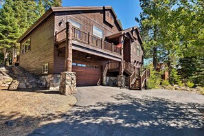 House (4 Bedrooms) | Interior - Truckee Escape w/ Hot Tub Near Ski Resorts (Truckee)