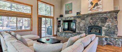 House (4 Bedrooms) | Front of property