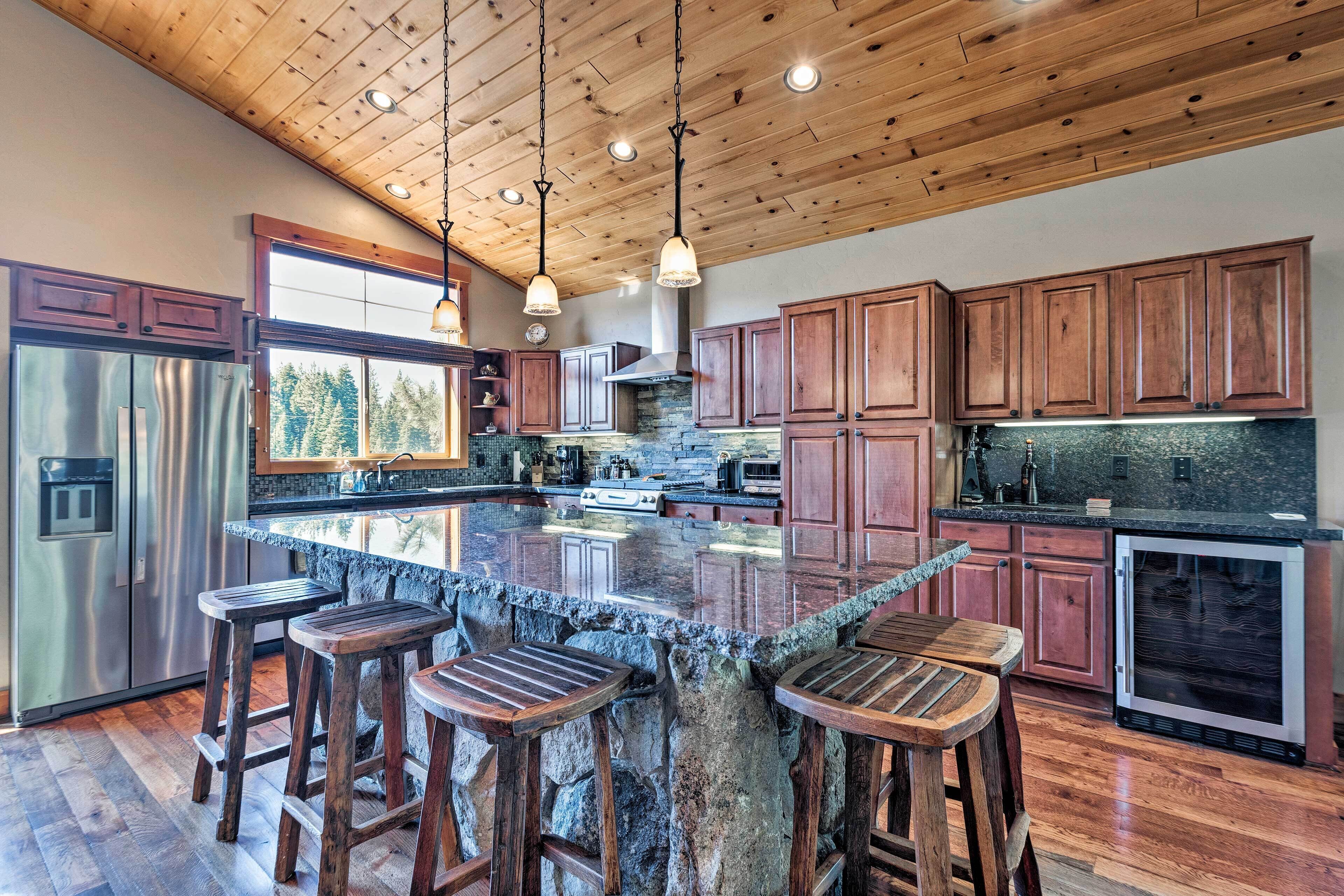 House (4 Bedrooms) | Interior