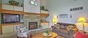 Nice Galena Home w/ Huge Patio, Hot Tub & Fire Pit