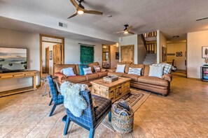 Interior - Luxe Ruidoso Home w/ Hot Tub + Mountain Views (Ruidoso)