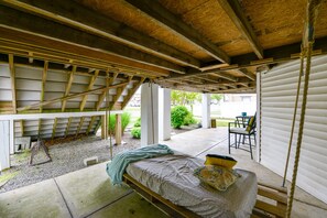 Terrace/patio - North Wildwood Home w/ Porch ~ 3 Blocks to Beach! (North Wildwood)