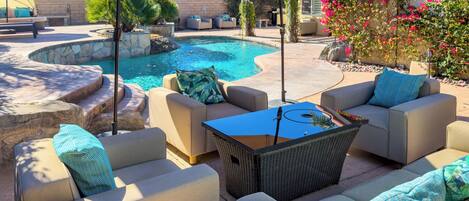 House (4 Bedrooms) | Front of property