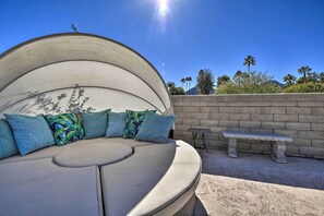 Interior - Indian Wells Oasis w/ Pool: Walk to Tennis Garden! (Indian Wells)