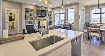 Winter Park Condo w/ Fireplace - 4 Mi to Slopes!