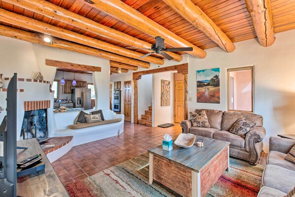 Apartment (2 Bedrooms) | Front of property - El Prado Townhome w/ View of Taos Mountains! (El Prado)