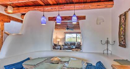 El Prado Townhome w/ View of Taos Mountains!