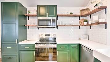 Cottage (2 Bedrooms) | Bahagian dalam