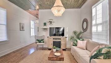 Cottage (2 Bedrooms) | Interior