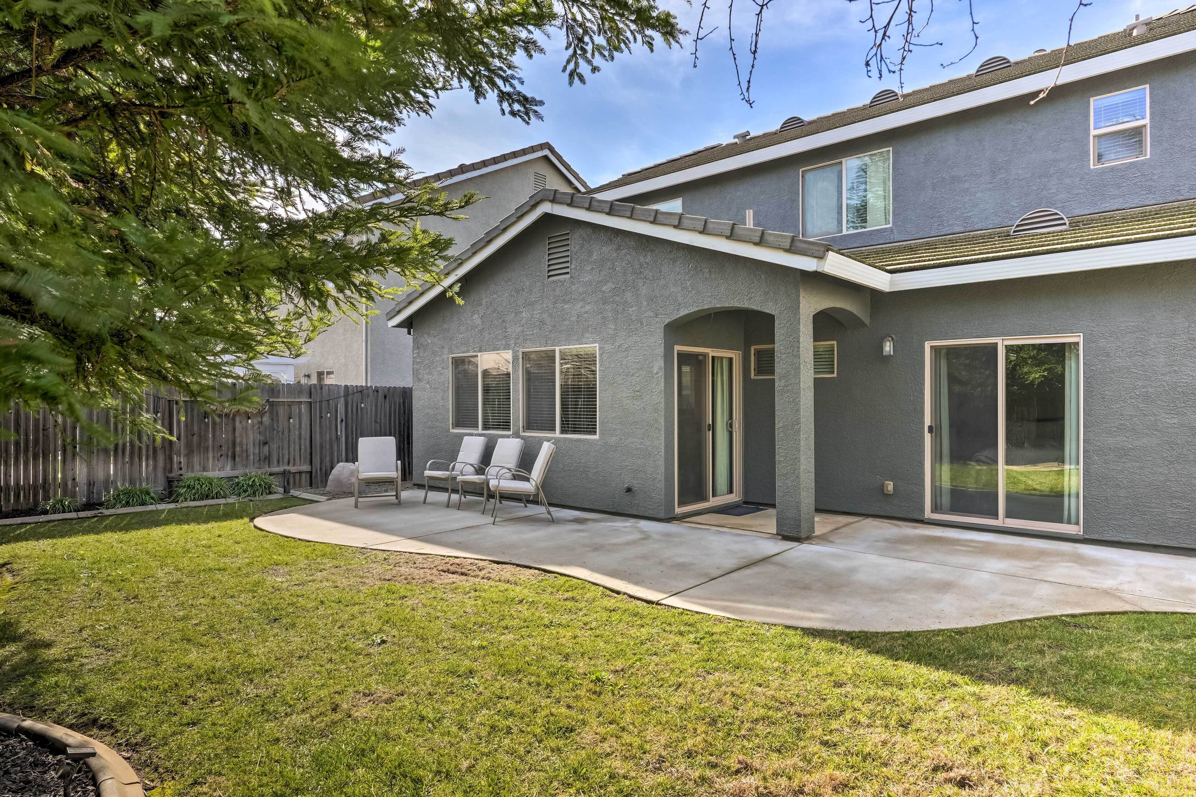 House (4 Bedrooms) | Front of property