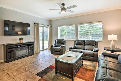 Family-friendly Lincoln Home: 8 Mi to Casino!