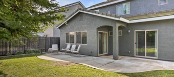 Family-friendly Lincoln Home: 8 Mi to Casino!