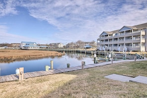 Apartment (3 Bedrooms) | Interior - Canal Views & Community Pool: Ocean City Condo (Ocean City)